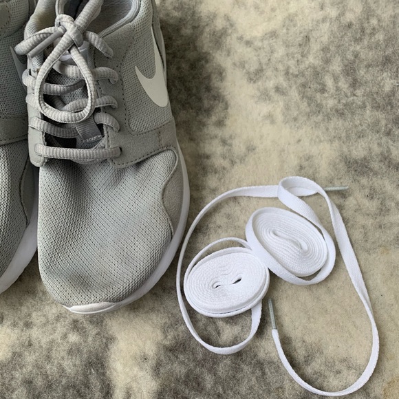 Nike Shoes - Picture 2 of 5